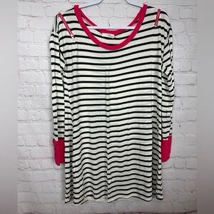 KMC black white pink stripes tunic‎ knit top zipper accents, sz L